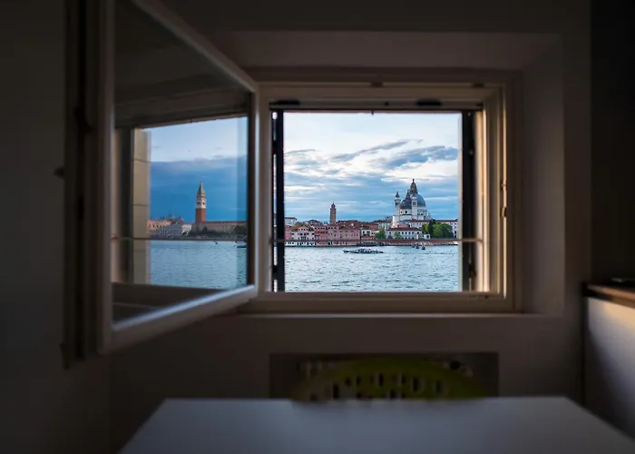 Iconic - Best View In Venice